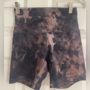 Lululemon Align shorts